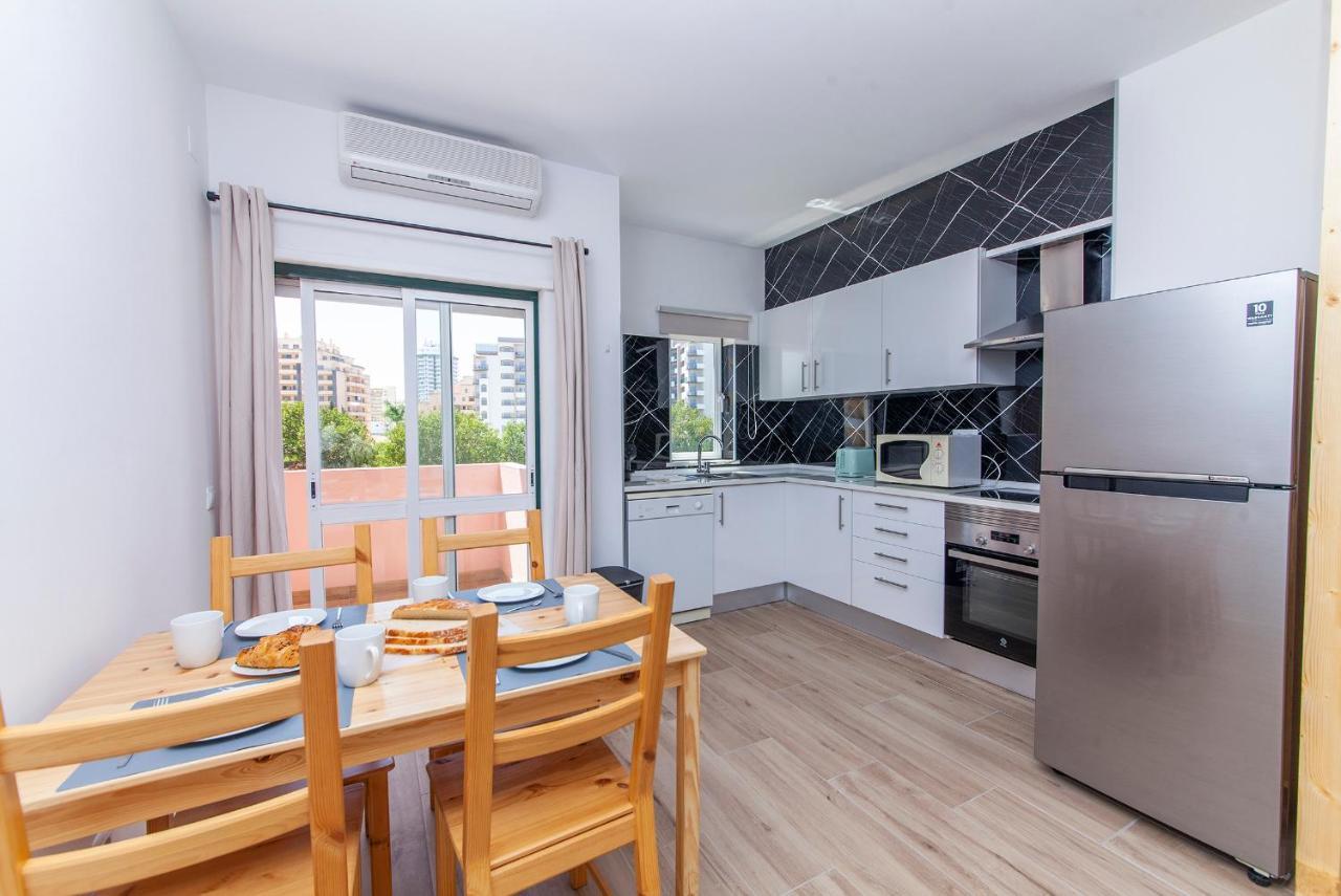 A50 - Castelos Apartment In Portimão Exteriör bild